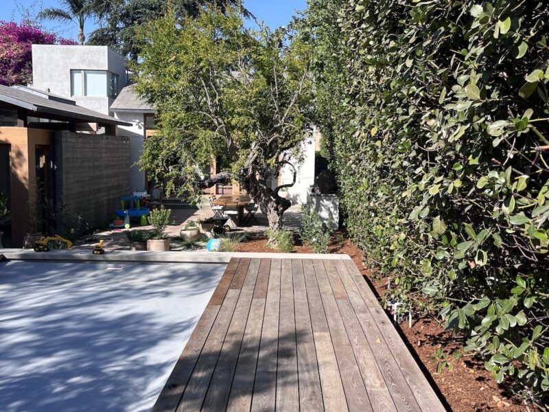 Pool Landscaping in Los Angeles: A Comprehensive Guide
